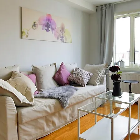 Apartament Song In Central *