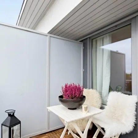 Apartament Song In Central