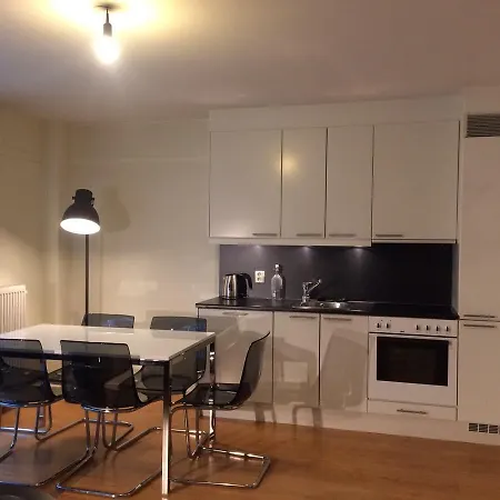 Moderen 2 Bedroom Apartment アパート *