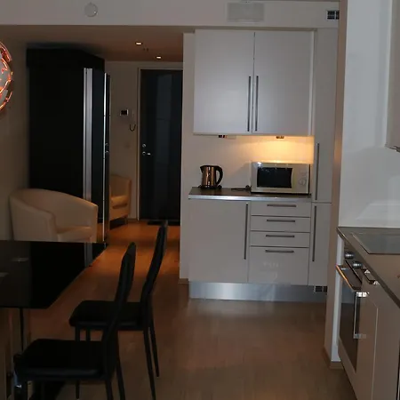 Apartment Large Modern 1 Bedroom With Balcony