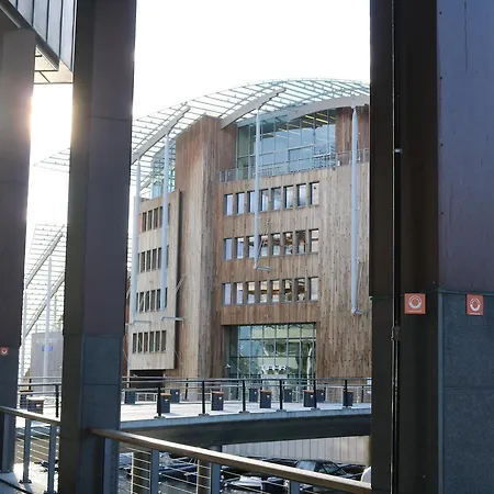 Large Modern 1 Bedroom With Balcony Oslo