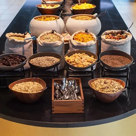 Thon Opera Hotel 4*