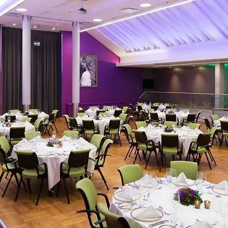 Thon Opera Hotel 4*