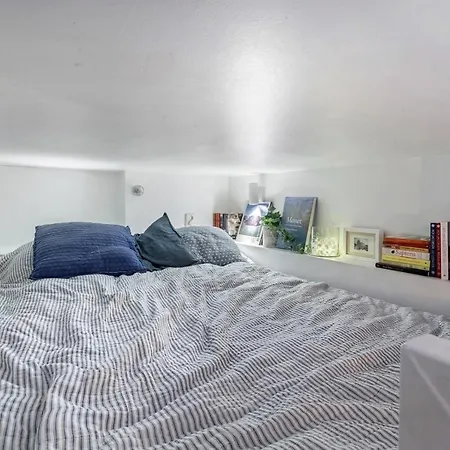 Lovely 2-bedroom Vacation In ! Apartament *
