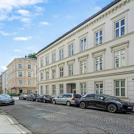 Lovely 2-bedroom Vacation In ! Apartament Oslo