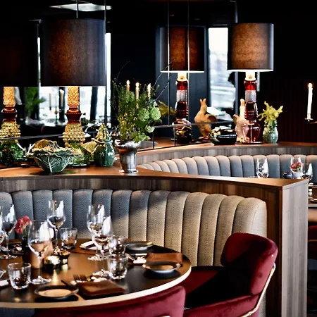 Hotel Clarion The Hub 4*