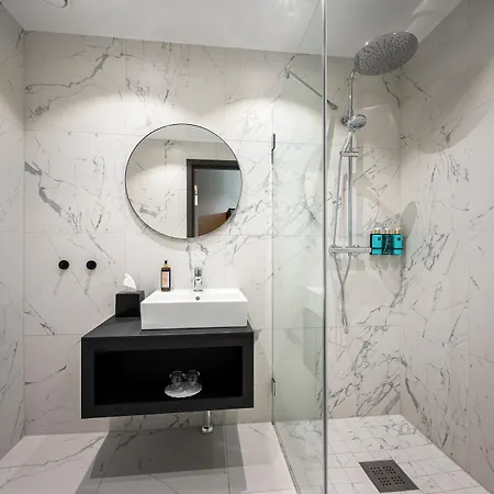 Karl Johan 4*