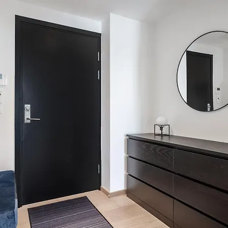 Апартаменты Amazing Luxury On The Waterfront! 73sqm *