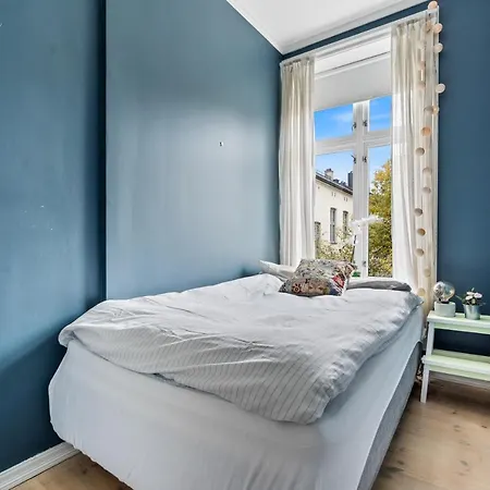 Classic, Unique And Charming - Popular Area Appartement *