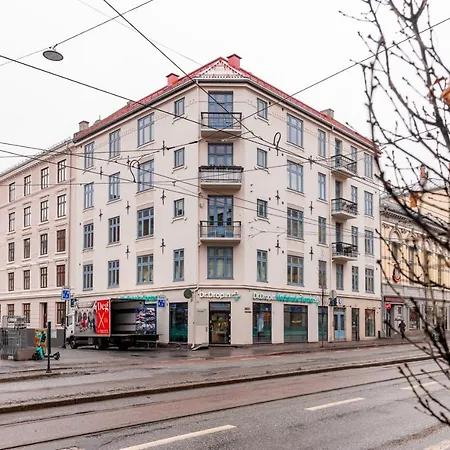 Appartement Hotel Suite Apartment *