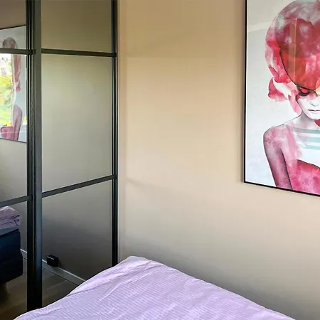 Stunning In With Wifi, Private Swimming Pool And 4 Bedrooms * Όσλο