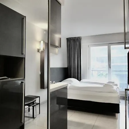 Super Hotel, 호텔 3*