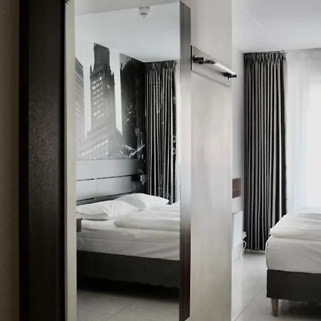 Super Hotel, 호텔 3*