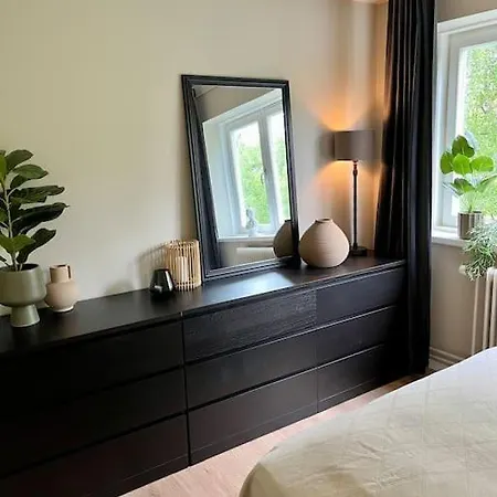 Modern With A Balcony And Free Parking Apartament