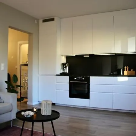 Apartament Modern With A Balcony And Free Parking *