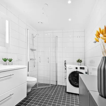 New In Helsfyr Oslo, Near Central Appartamento