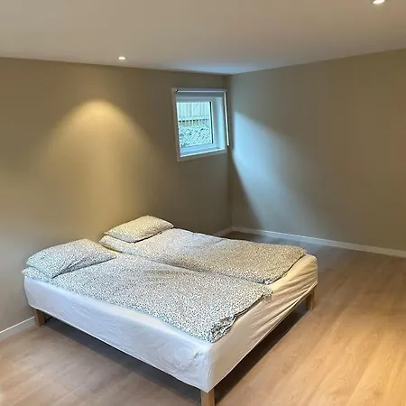 Stor Og Lys Leilighet I Hus アパート *