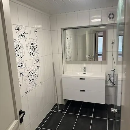 アパート Stor Og Lys Leilighet I Hus オスロ