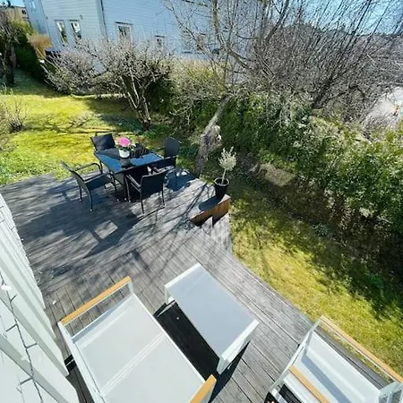 Apartment Koselig Pa Ostensjo Med Stor Uteplass