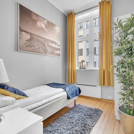 Apartment Forenom Serviced City Hall *
