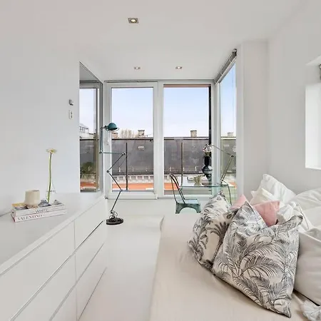 Penthouse In *
