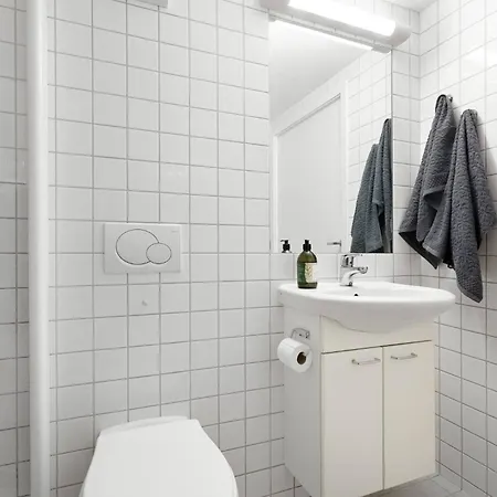 Charming With Balcony Rooftop Access Leilighet *