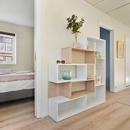 Leilighet Charming With Balcony Rooftop Access *