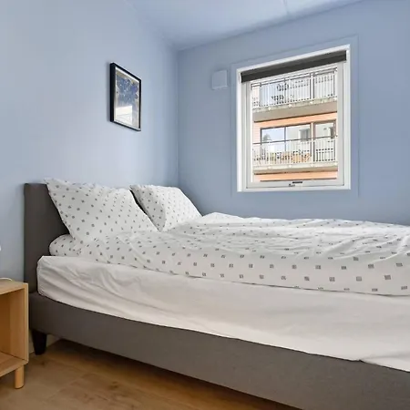 Leilighet Charming With Balcony Rooftop Access