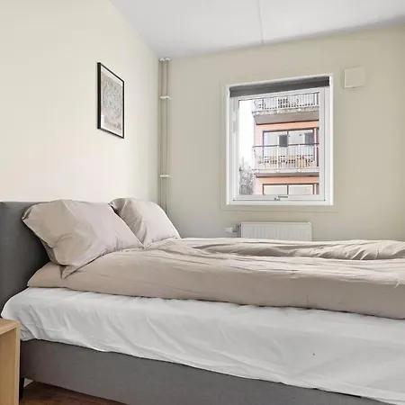 Charming With Balcony Rooftop Access Leilighet *