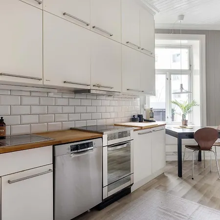 Dinbnb Comfortable 2-bed Urban Escape With Apple Tv & Cozy Features Apartment