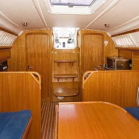Yacht 30 Hotel en barco *