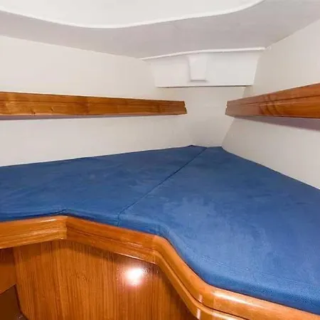 Yacht 30 Hotel en barco *