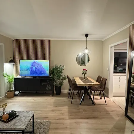 Koselig Pa Ostensjo Med Stor Uteplass Apartment