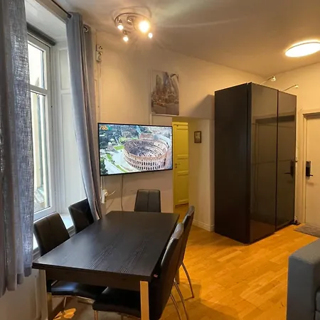 Appartamento S, Center *