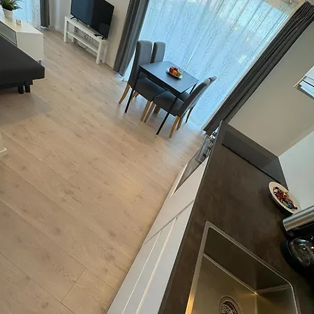 公寓 Lisas Apartment, Private New 1 Bedroom And 1 Living With Sofa Bed And Big Windows, Share With Nobody
