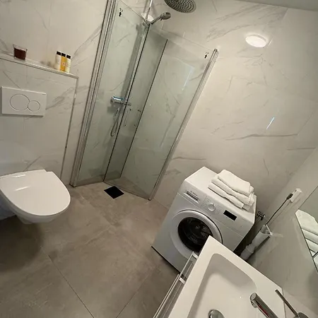 Lisas Apartment, Private New 1 Bedroom And 1 Living With Sofa Bed And Big Windows, Share With Nobody * 奥斯陆