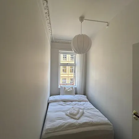 Newly Renovated 4-bedroom In アパート オスロ