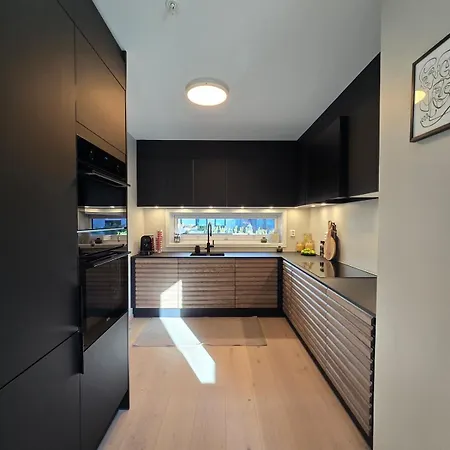 Exclusive Townhouse With Private Rooftop * Осло