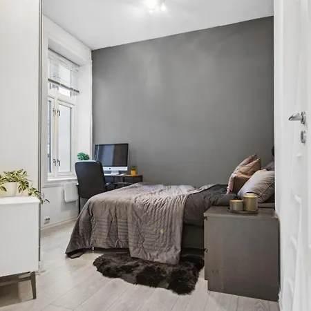 Homestay Elegant In 1km From S Station *