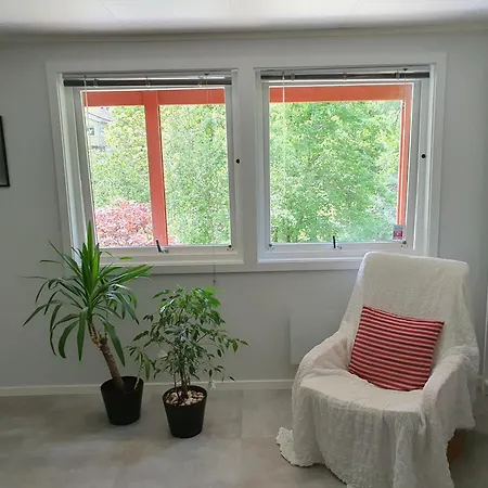 Tranquil In Picturesque Neighborhood Appartement