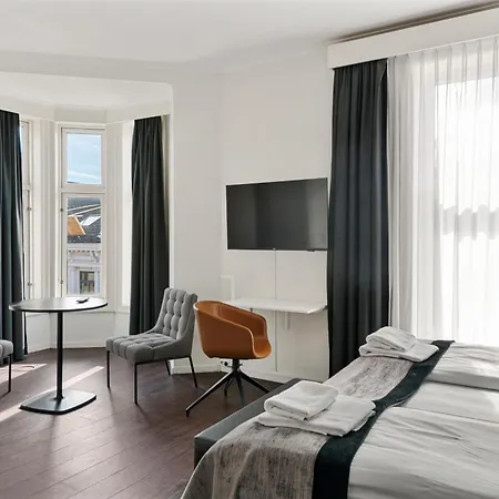 K7 Hotell 3*