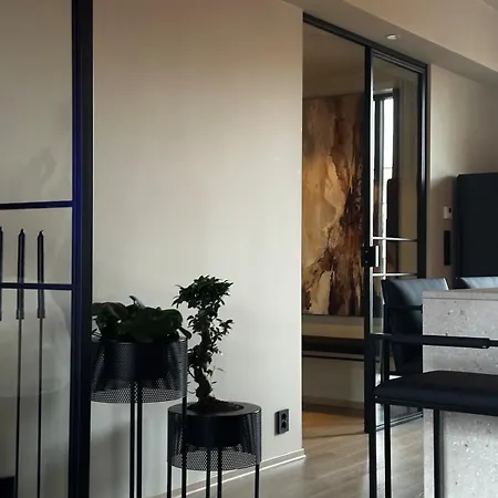 Apartman Modern And With Parking Spot *