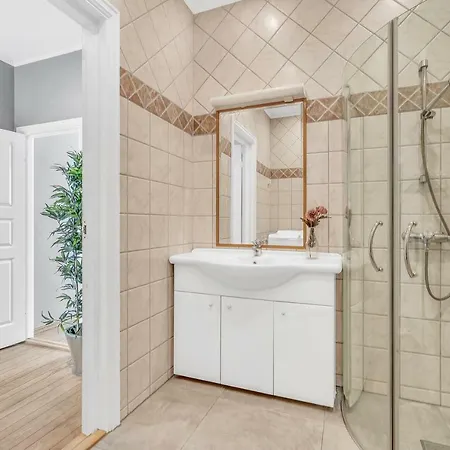 Apartment Forenom Serviced City Hall *